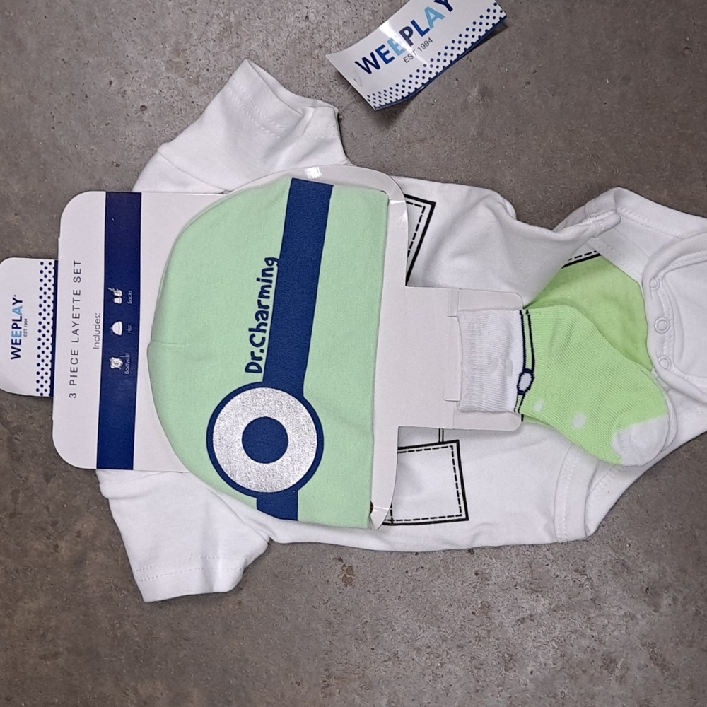WeePlay 3 Piece Layette Set 6-9 month.